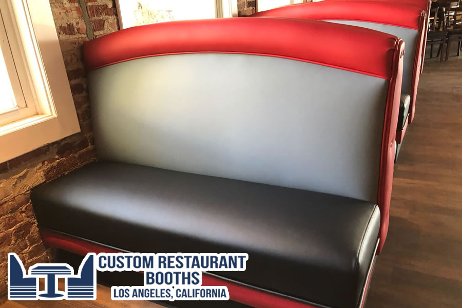 How do I choose the right restaurant booth?
